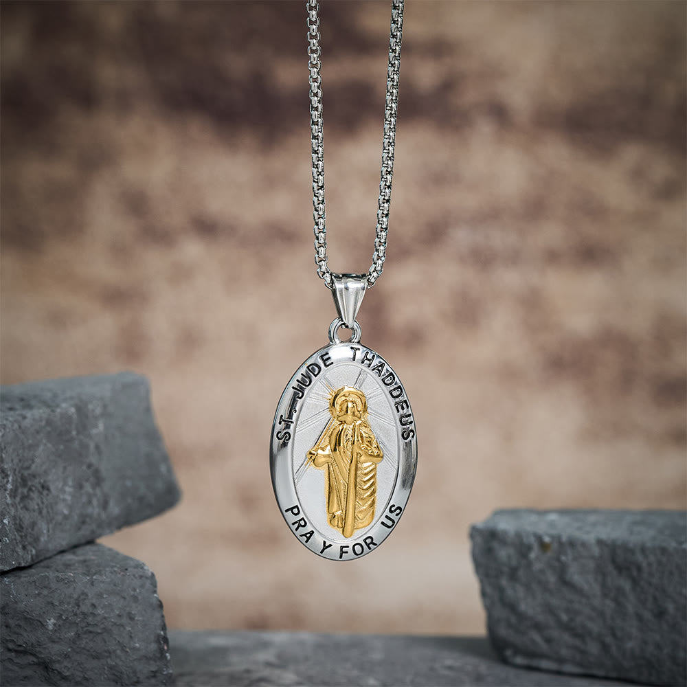 Collier pendentif Saint Jude Thaddée de Christianartworkshop - Or - image 1