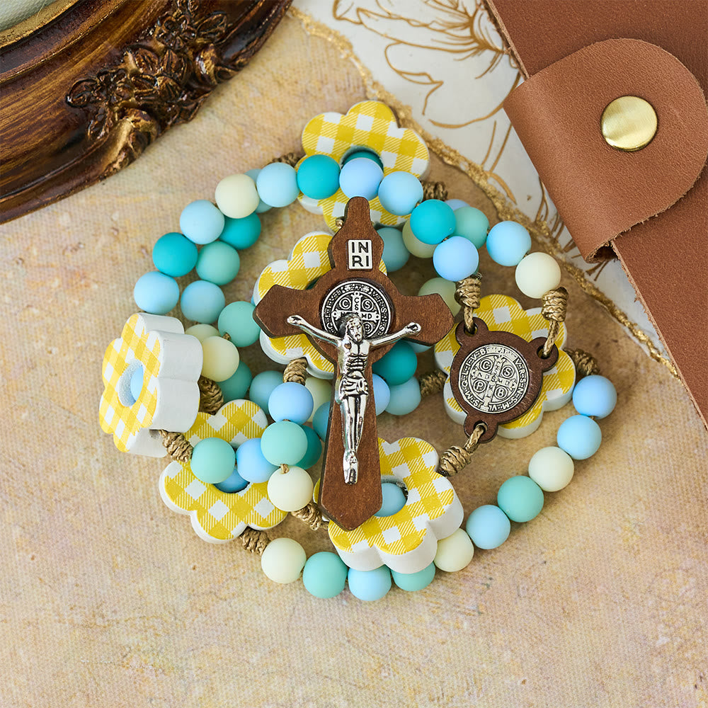 Christianartworkshop Chapelet de Pâques aux tons pastel dégradés, orné d'une fleur à carreaux et d'une médaille de Saint Benoît. - image 4