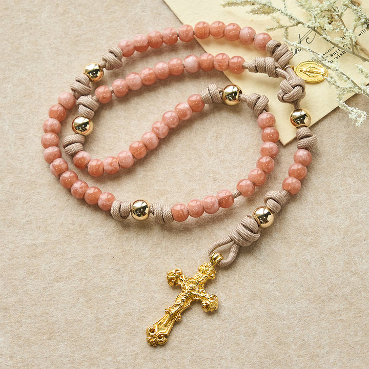 Christianartworkshop Chapelet en paracorde à perles roses avec Notre-Dame et crucifix doré - image 2