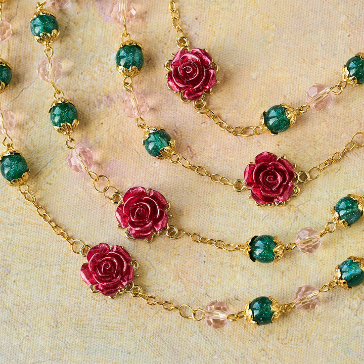 Christianartworkshop Chapelet en perles vertes et roses scintillantes, rose rouge et breloque Notre-Dame. - image 6