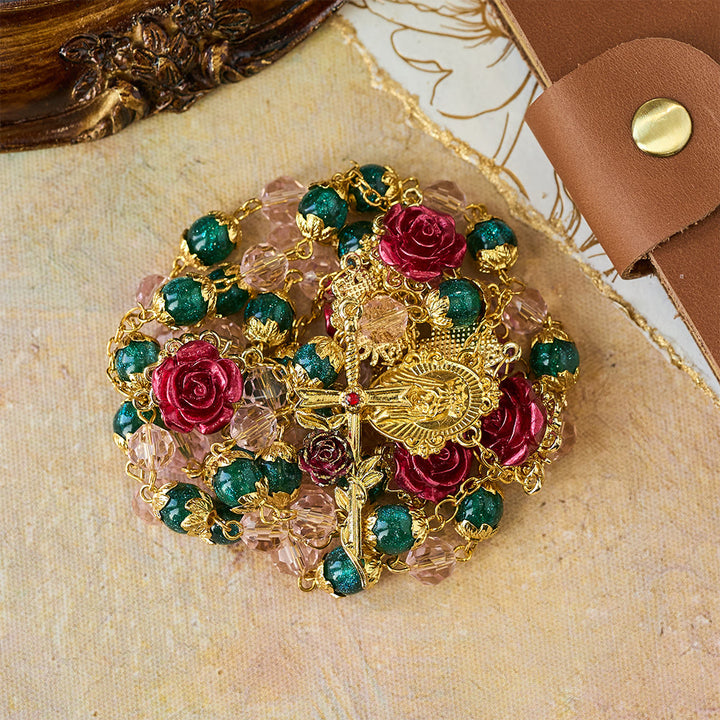 Christianartworkshop Chapelet en perles vertes et roses scintillantes, rose rouge et breloque Notre-Dame. - image 4