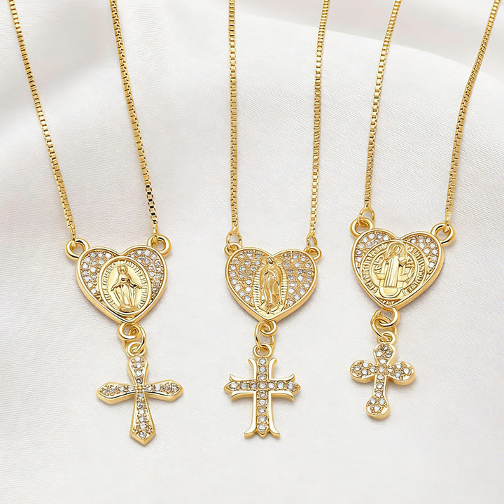Christianartworkshop Collier en forme de cœur orné de zircons représentant Notre-Dame et Saint Benoît : La grâce divine au quotidien - image 2