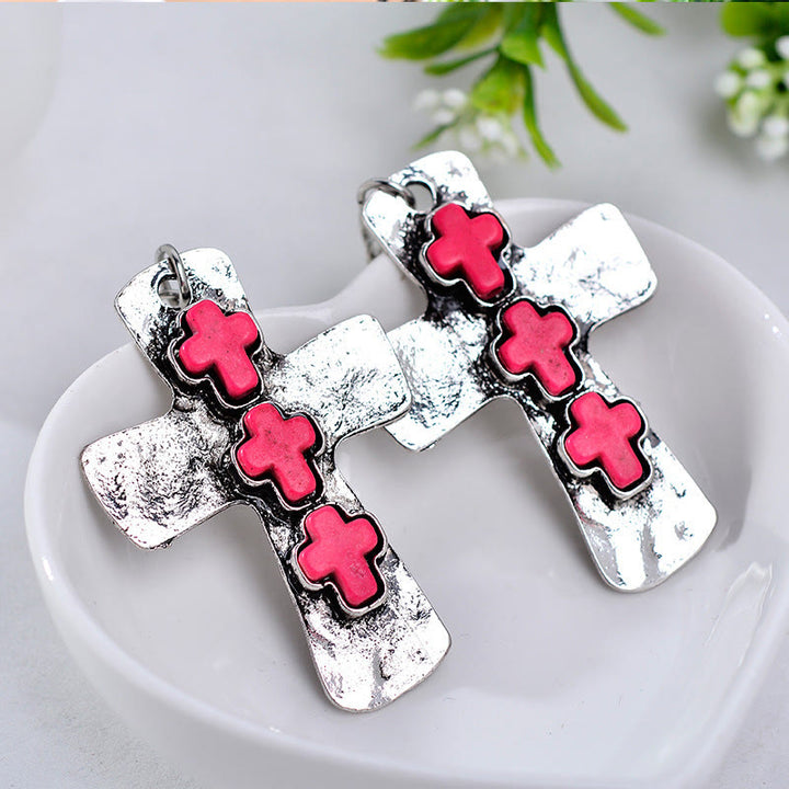 Christianartworkshop Boucles d'oreilles texturées à trois croix avec incrustations de pierres : symbole de foi et de protection - Rose - image 8