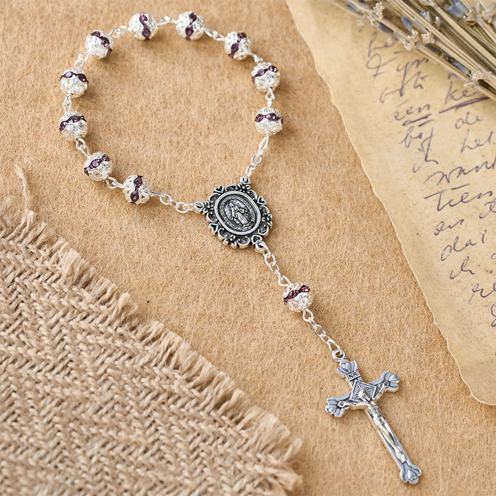 Christianartworkshop Chapelet de poche à perles scintillantes avec médaille de Notre-Dame : symbole de foi et de grâce - image 11