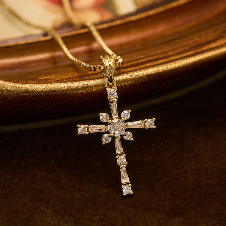 Christianartworkshop Collier croix incrustée de pierres scintillantes : un symbole de protection divine - Doré - image 0