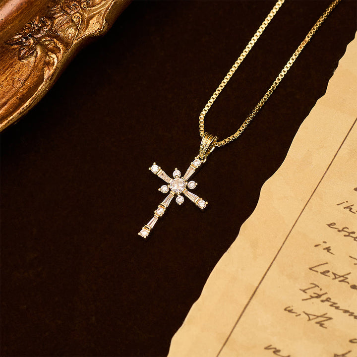 Christianartworkshop Collier croix incrustée de pierres scintillantes : un symbole de protection divine - image 4