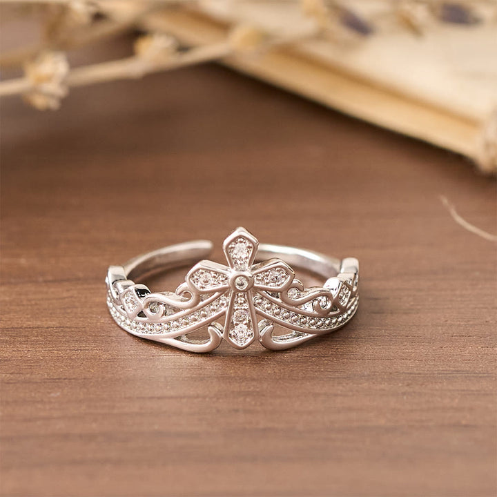 Bague croix-couronne style double poli Christianartworkshop : Portez Sa protection royale près de vous au quotidien - image 10