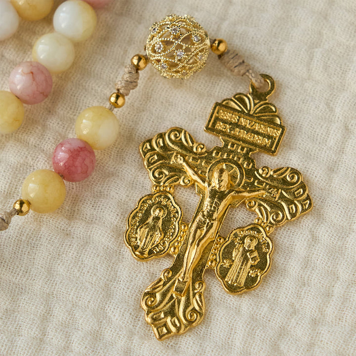 Christianartworkshop Chapelet aux teintes pastel orné de filigranes dorés : médaillon émaillé représentant Notre-Dame - image 6