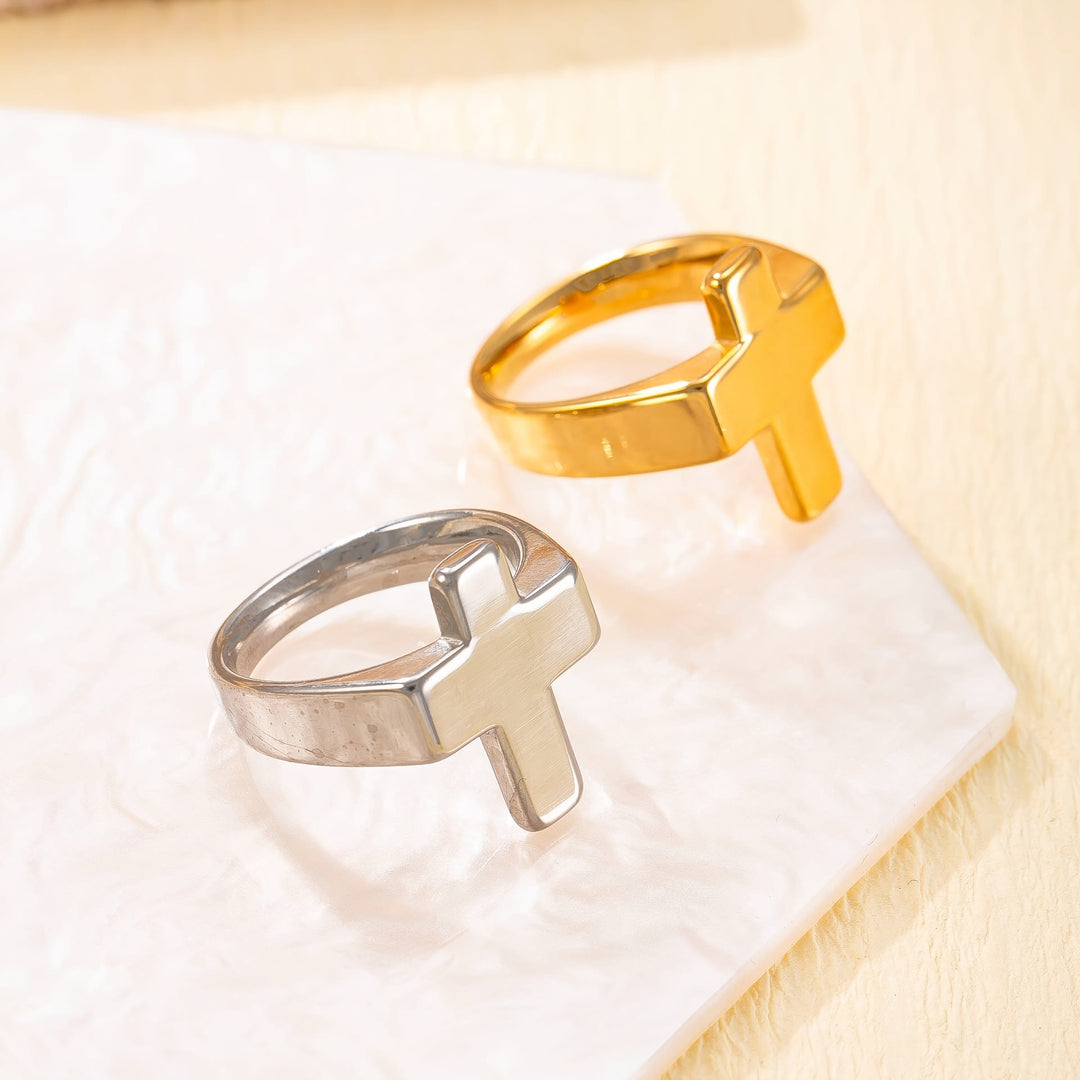 Christianartworkshop Bague en métal à croix : finition polie pour un style de foi intemporel - image 2