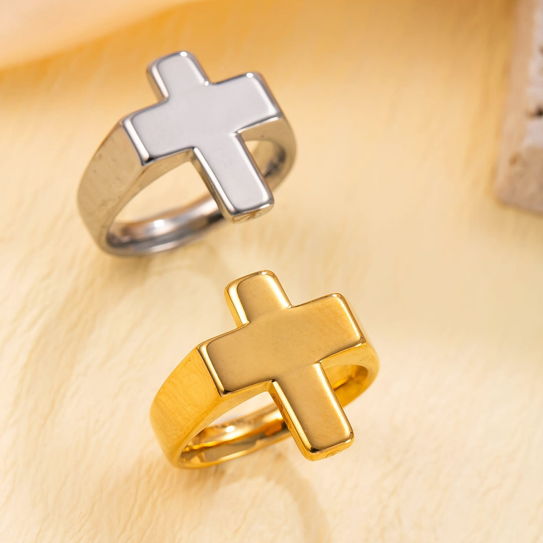 Christianartworkshop Bague en métal à croix : finition polie pour un style de foi intemporel - image 0
