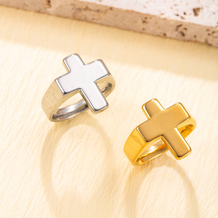 Christianartworkshop Bague en métal à croix : finition polie pour un style de foi intemporel - image 1