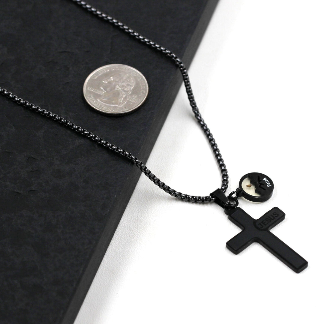 Christianartworkshop Collier croix en graine de moutarde gravée à l'effigie de Jésus : un symbole de l'amour du Christ et de la puissance de la foi - image 1