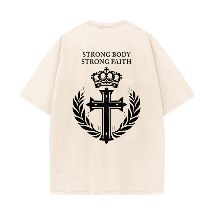 Christianartworkshop T-shirt unisexe délavé « Corps fort, foi forte » avec croix et couronne - image 16