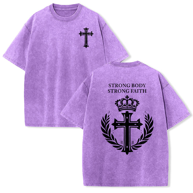 Christianartworkshop T-shirt unisexe délavé « Corps fort, foi forte » avec croix et couronne - Violet - 5XL - image 21