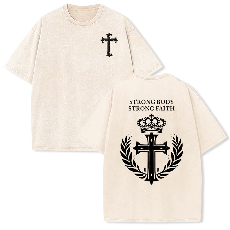Christianartworkshop T-shirt unisexe délavé « Corps fort, foi forte » avec croix et couronne - Beige - 5XL - image 15