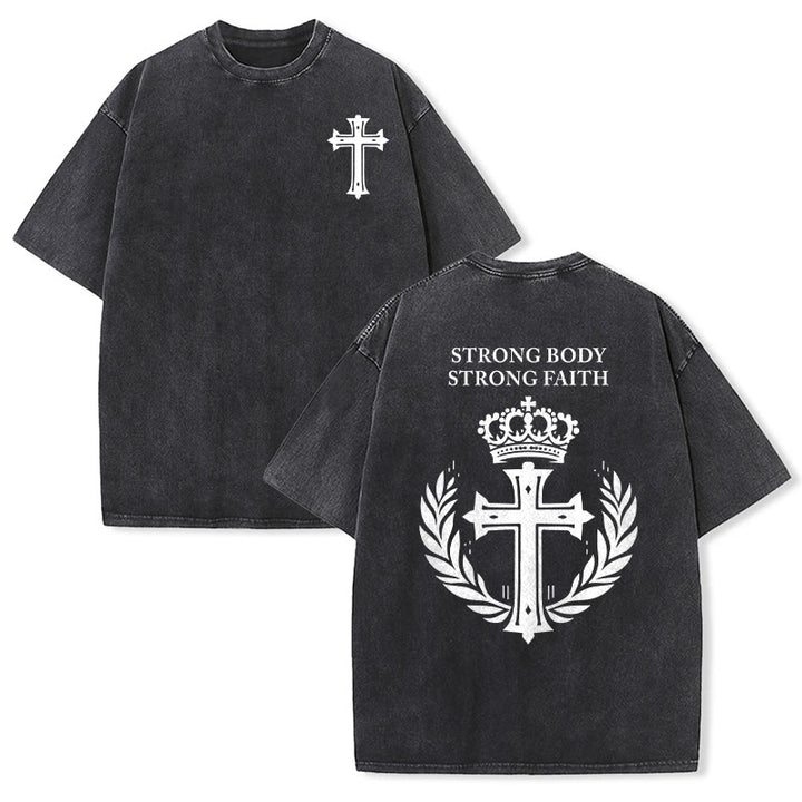 Christianartworkshop T-shirt unisexe délavé « Corps fort, foi forte » avec croix et couronne - Noir - 5XL - image 3