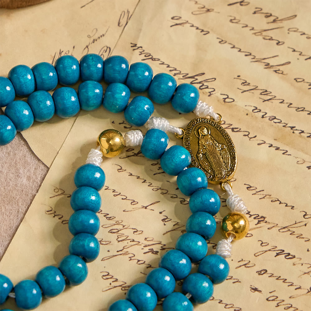 Christianartworkshop Chapelet en bois bleu avec médaillon de Notre-Dame : un symbole de grâce et de foi divine - image 5