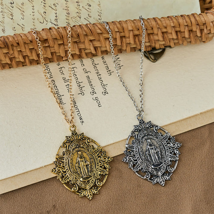 Christianartworkshop Collier médaillon Notre-Dame en filigrane : symbole de grâce et de protection maternelles - image 1