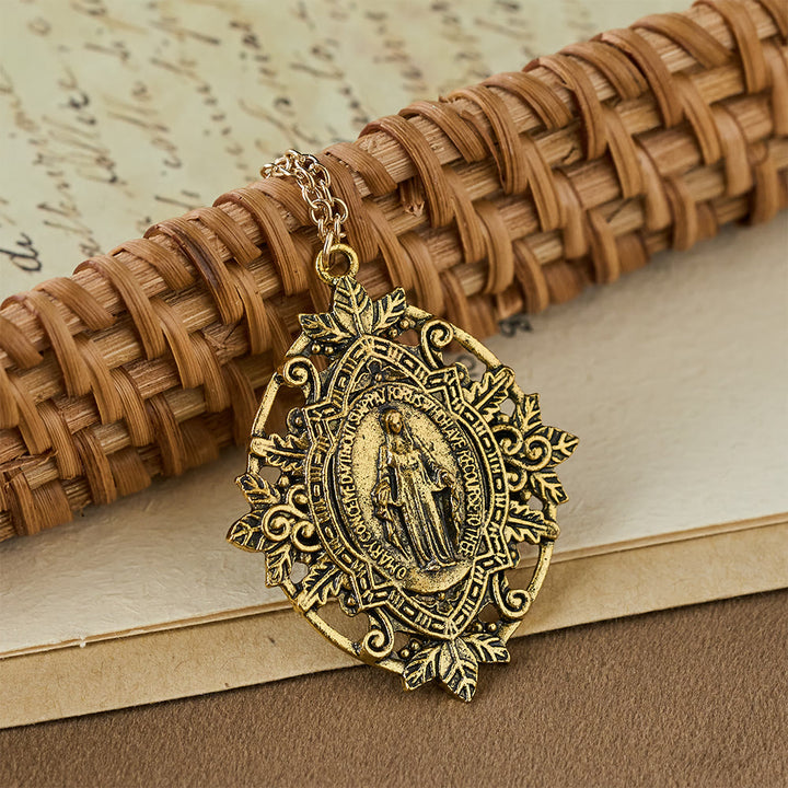 Christianartworkshop Collier médaillon Notre-Dame en filigrane : symbole de grâce et de protection maternelles - Doré - image 0