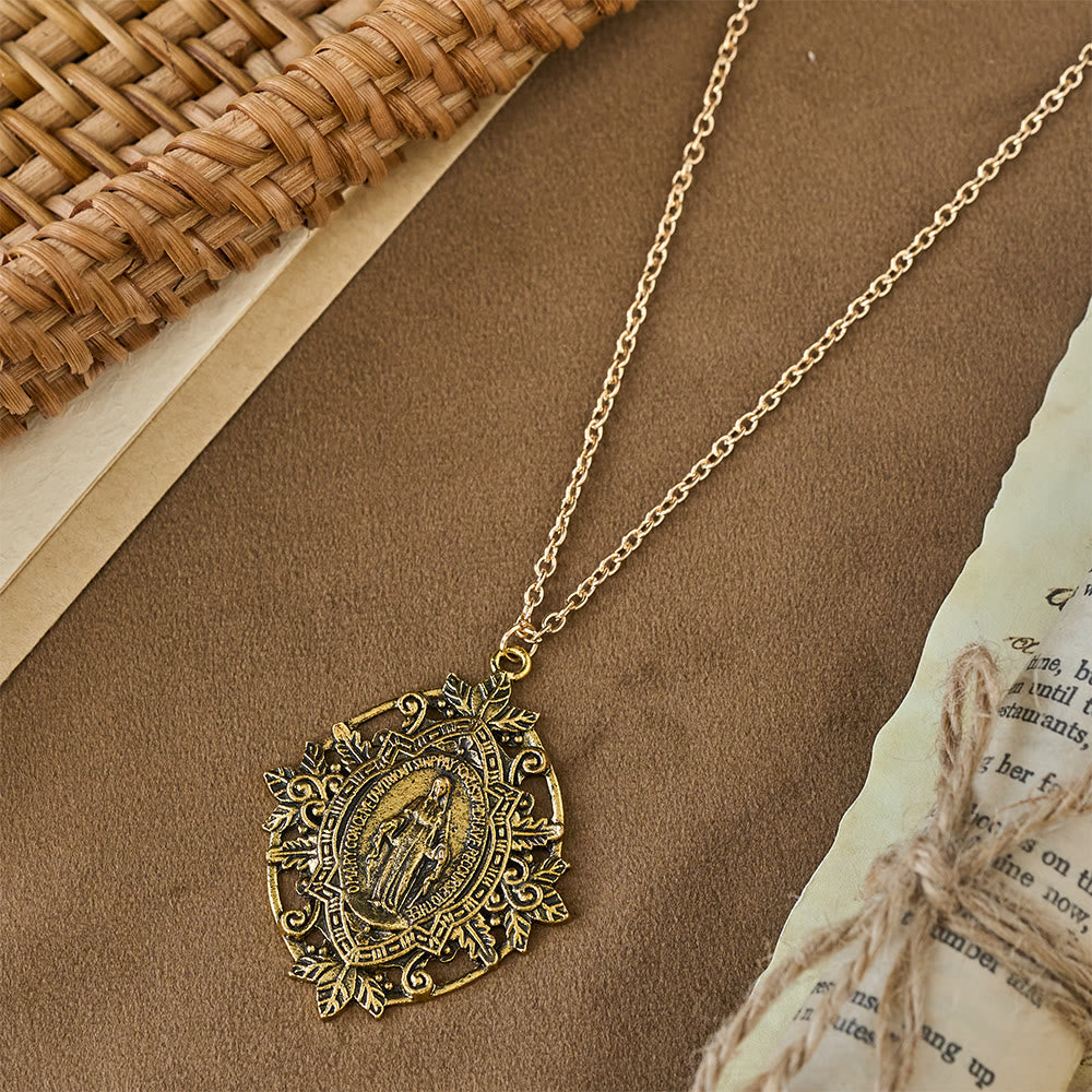 Christianartworkshop Collier médaillon Notre-Dame en filigrane : symbole de grâce et de protection maternelles - image 3
