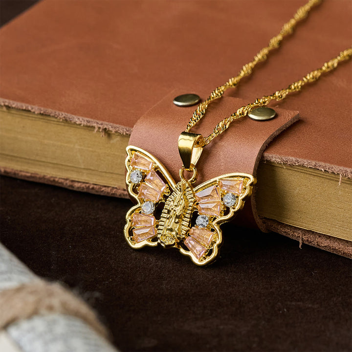 Christianartworkshop Collier Papillon Renaissance Spirituelle : Centre Notre-Dame et aile en cristal, chaîne torsadée - Rose - image 1