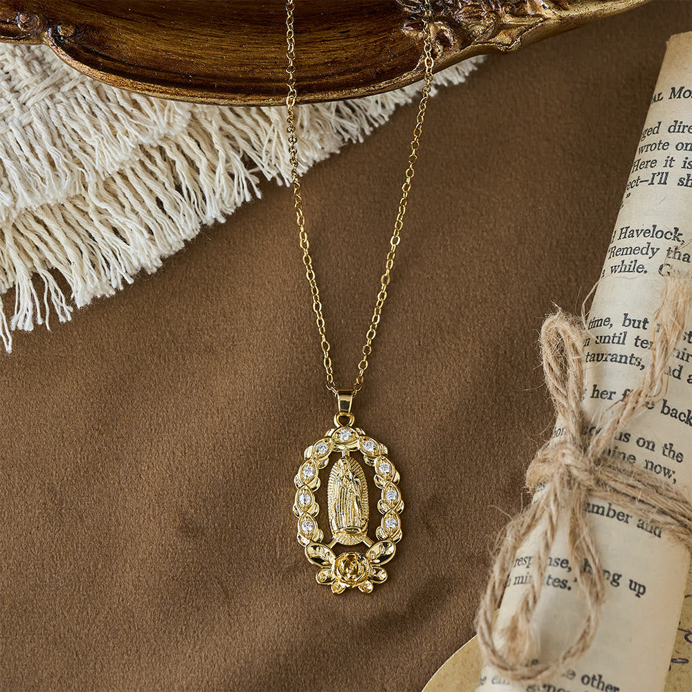 Christianartworkshop Collier Notre-Dame en zircon et couronne florale : symbole de grâce et de protection sacrées - image 4