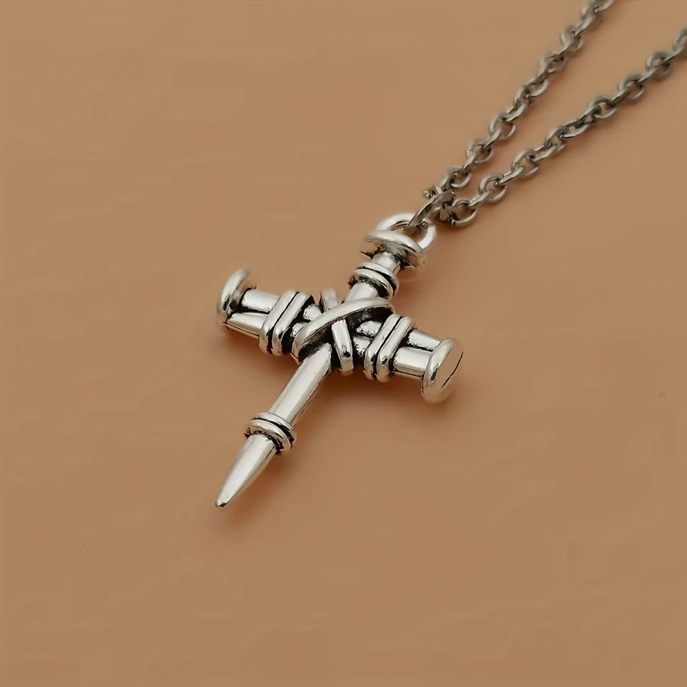 Christianartworkshop Collier à maillons croisés en forme de clous : un symbole de force sacrée et de rédemption - image 1