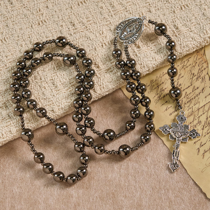 Chapelet de bataille en métal argenté antique de Christianartworkshop : un symbole de grâce dans chaque prière - Notre-Dame et le Crucifix - image 0