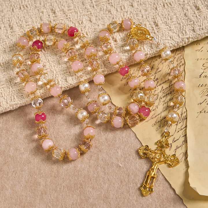 Christianartworkshop Chapelet de dévotion en verre rose avec médaille de Notre-Dame et crucifix : L’amour sacré tissé dans un artisanat élégant - image 2