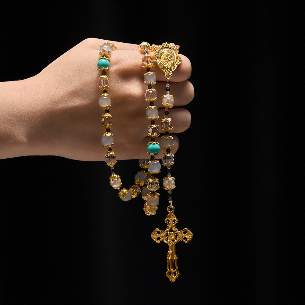 Christianartworkshop Chapelet en perles de verre bleu avec médaille de Notre-Dame et crucifix : un symbole de grâce dans chaque prière - image 1