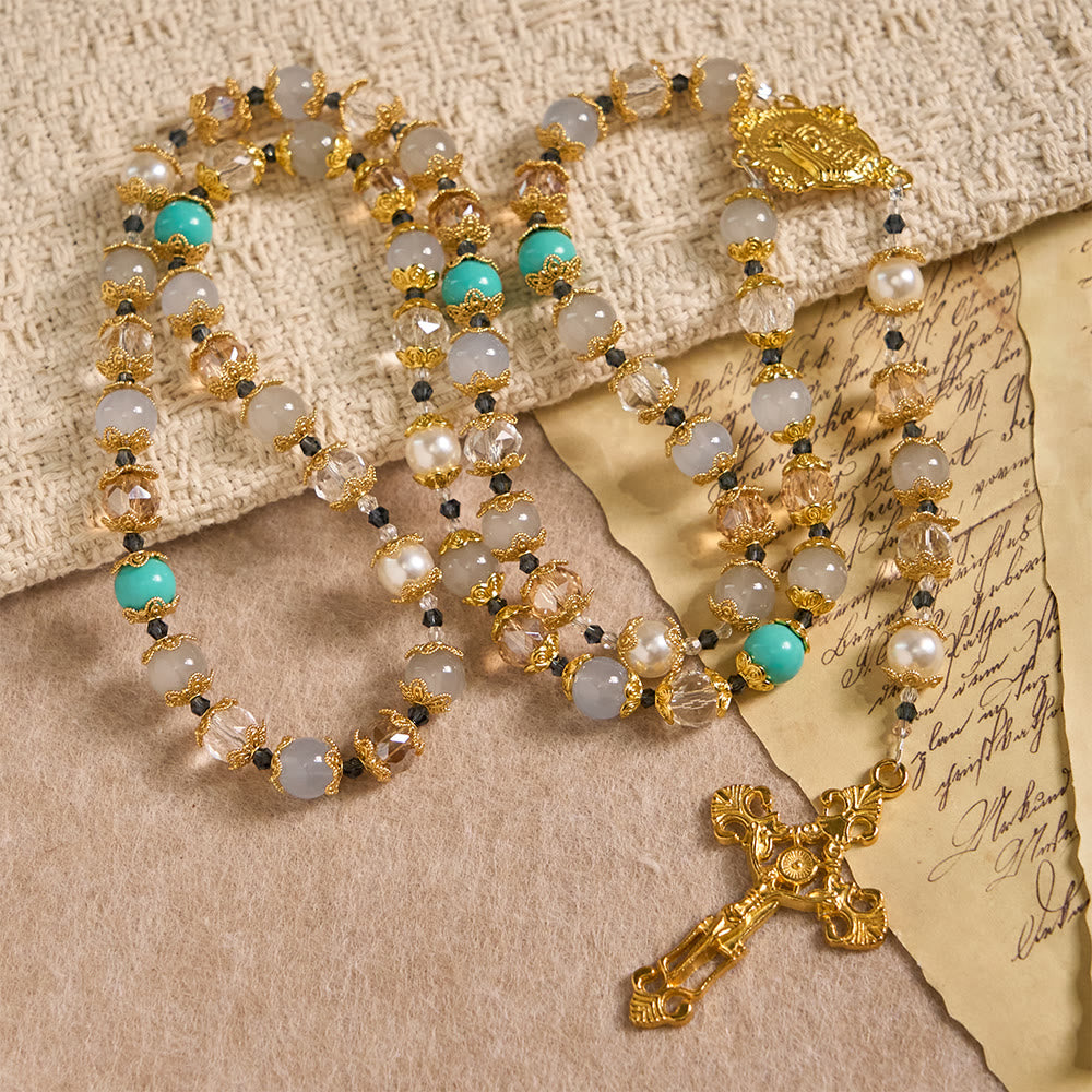 Christianartworkshop Chapelet en perles de verre bleu avec médaille de Notre-Dame et crucifix : un symbole de grâce dans chaque prière - image 2