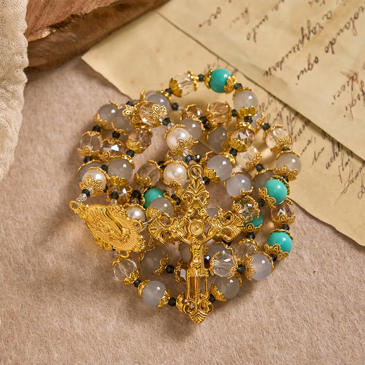 Christianartworkshop Chapelet en perles de verre bleu avec médaille de Notre-Dame et crucifix : un symbole de grâce dans chaque prière - image 4