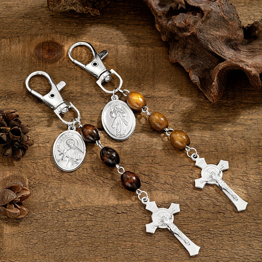 Christianartworkshop Porte-clés crucifix en perles de bois avec médaillon de Saint Gérard et Jésus : un symbole de protection et de bienveillance sacrées. - image 1