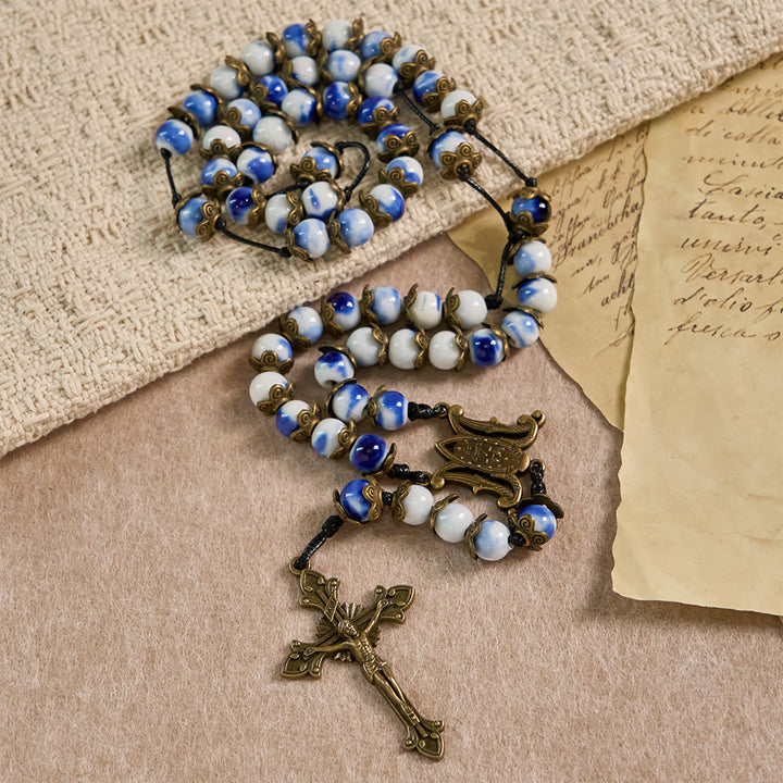 Christianartworkshop Chapelet bleu et blanc à perles avec médaille miraculeuse : un gage de l'intercession divine - image 3