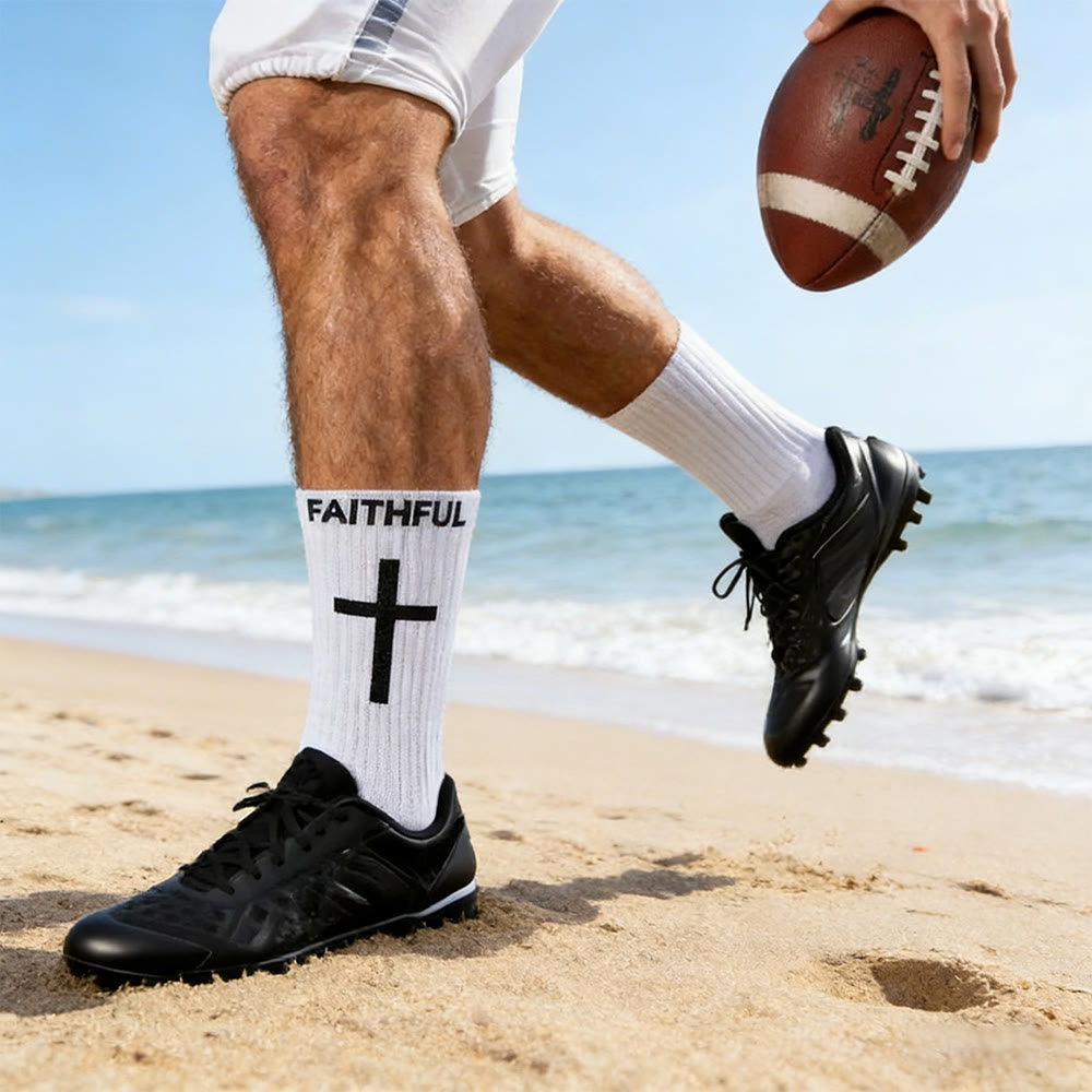 Christianartworkshop Chaussettes de football antidérapantes à imprimé foi en 4 couleurs avec Corinthiens 5:7 - image 2