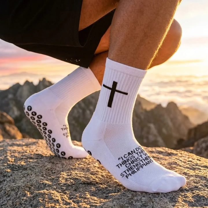 Christianartworkshop Chaussettes de football antidérapantes ornées de versets bibliques : PHILIPPIENS 4:13 et PROVERBES 3:5 - image 2
