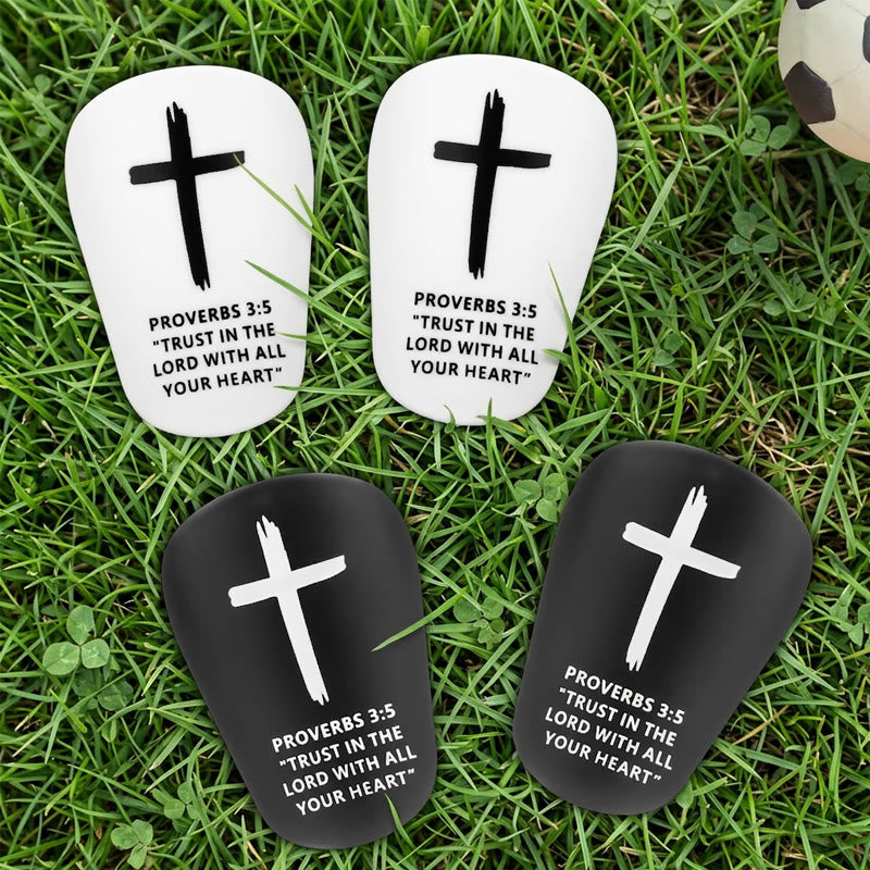 Protège-tibias de football Christianartworkshop , imprimé croix Proverbes 3:5, avec ceinture fixe : symbole de confiance divine et de force athlétique - image 0