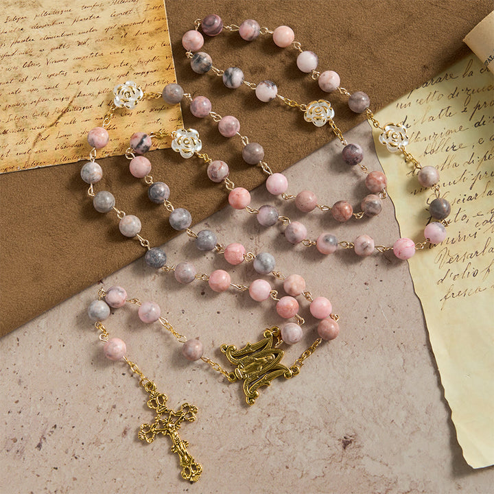 Christianartworkshop Chapelet en pierre naturelle zèbre rose avec accents de camélia et médaille miraculeuse - image 3