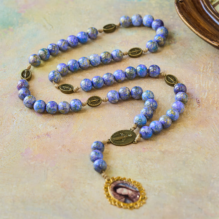 Christianartworkshop Chapelet des Sept Douleurs de la Vierge Marie avec perles peintes à l'huile violette et bleue et médaille de la Vierge Marie - image 3