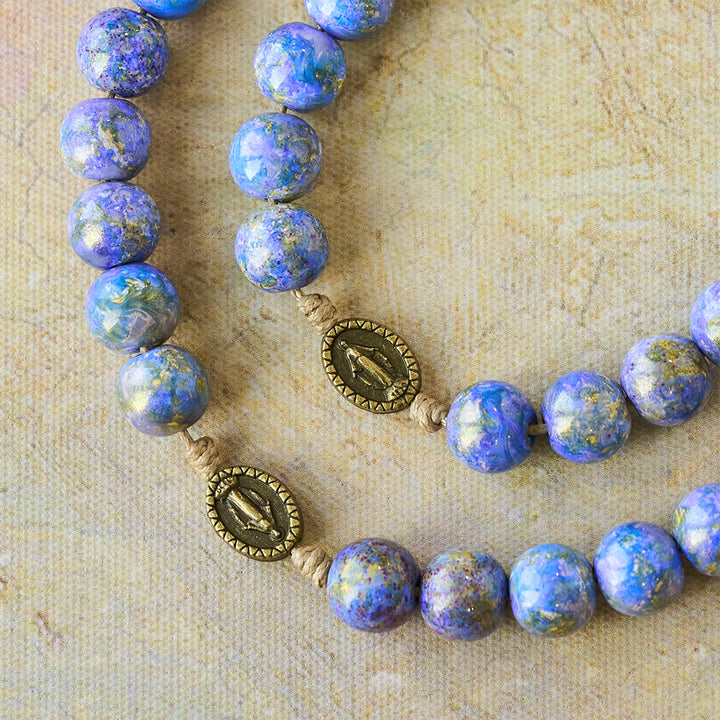 Christianartworkshop Chapelet des Sept Douleurs de la Vierge Marie avec perles peintes à l'huile violette et bleue et médaille de la Vierge Marie - image 5