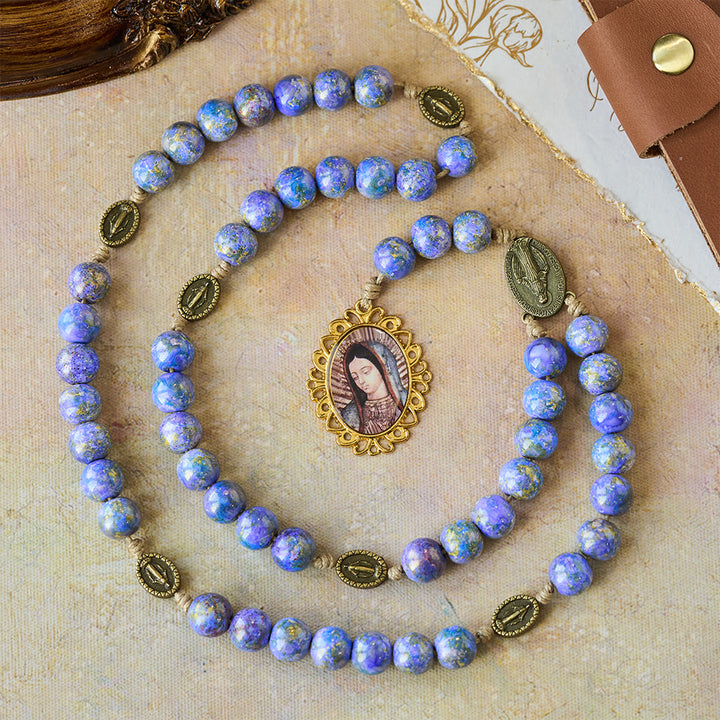 Christianartworkshop Chapelet des Sept Douleurs de la Vierge Marie avec perles peintes à l'huile violette et bleue et médaille de la Vierge Marie - image 1