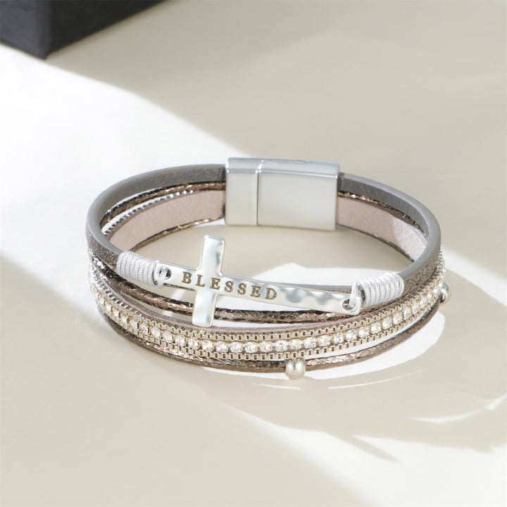 Christianartworkshop Bracelet en cuir à plusieurs rangs avec croix bénie et zircon : symbole de grâce divine et de joie spirituelle - image 12