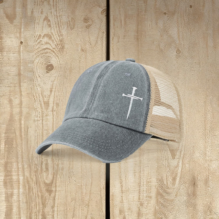 Casquette de camionneur délavée brodée d'une croix à clous, Christianartworkshop - Gris - image 4