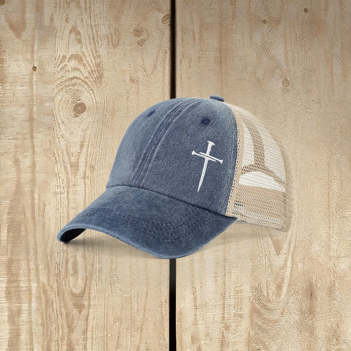 Casquette de camionneur délavée brodée d'une croix à clous, Christianartworkshop - Bleu marine - image 8