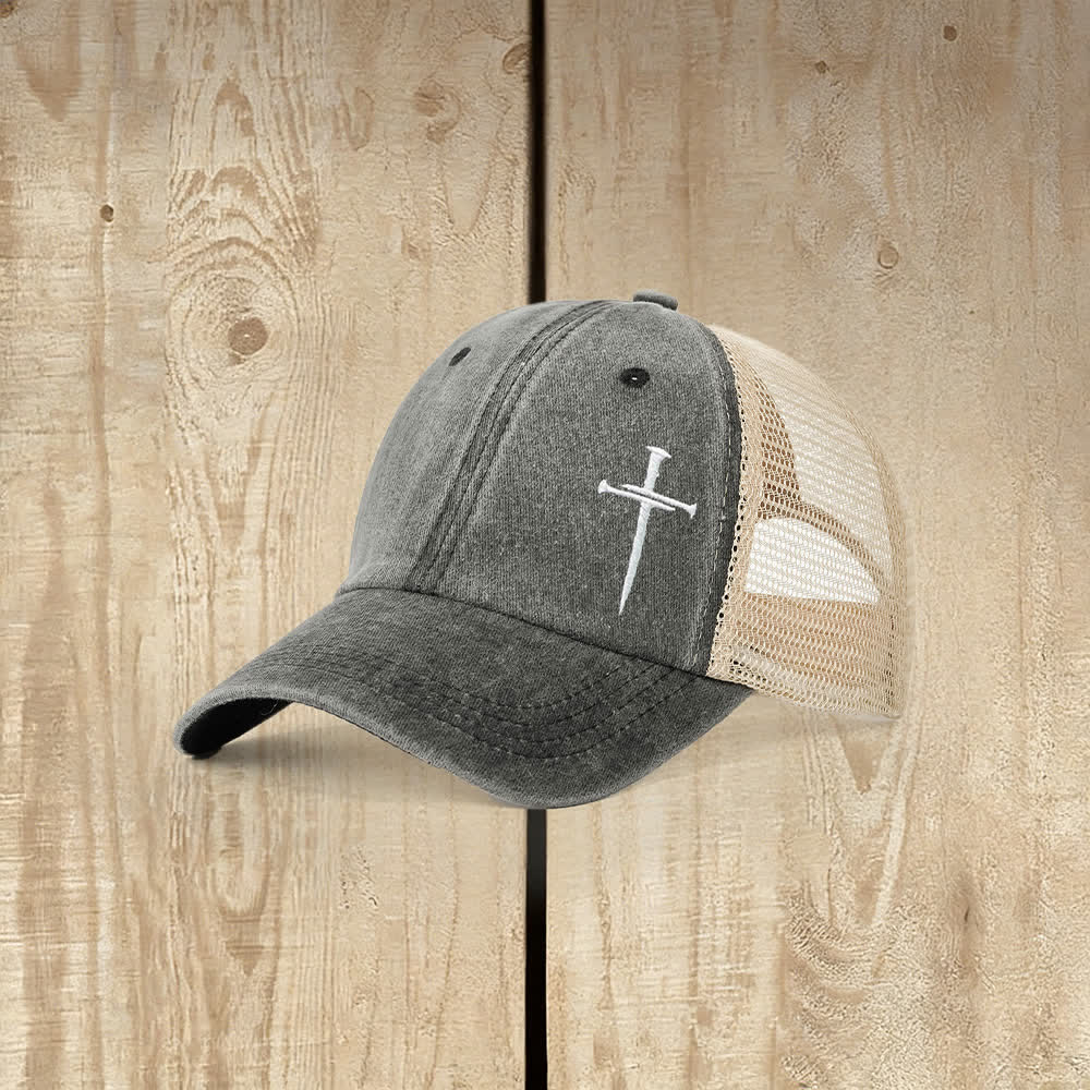 Casquette de camionneur délavée brodée d'une croix à clous, Christianartworkshop - Noir - image 0