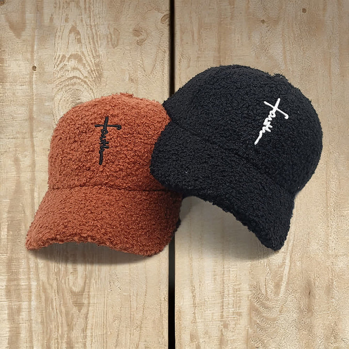 Christianartworkshop Casquette de baseball duveteuse brodée d'une croix de la foi - image 0
