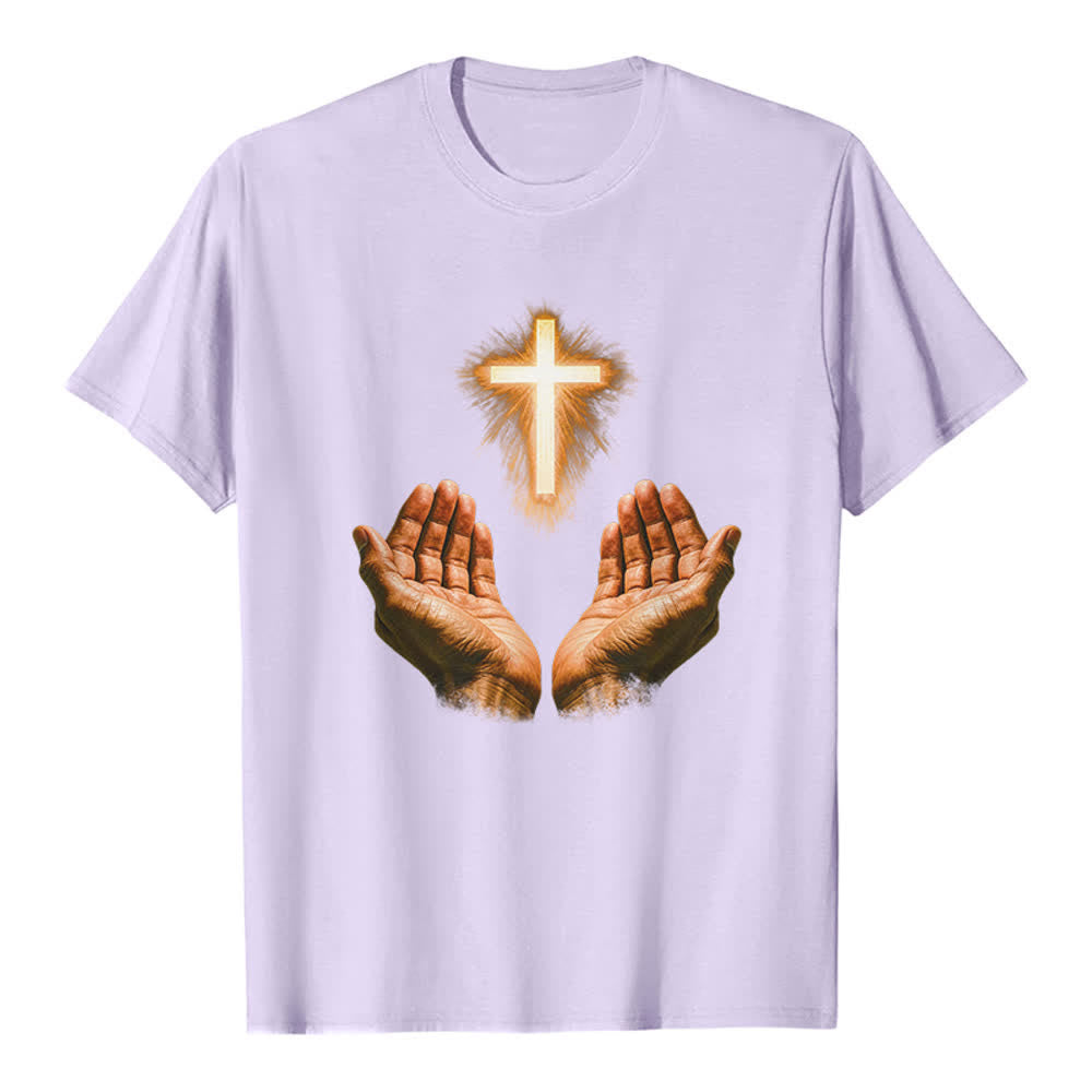 Christianartworkshop T-shirt premium avec la croix de Jésus dans les mains - Violet - 2XL - image 0