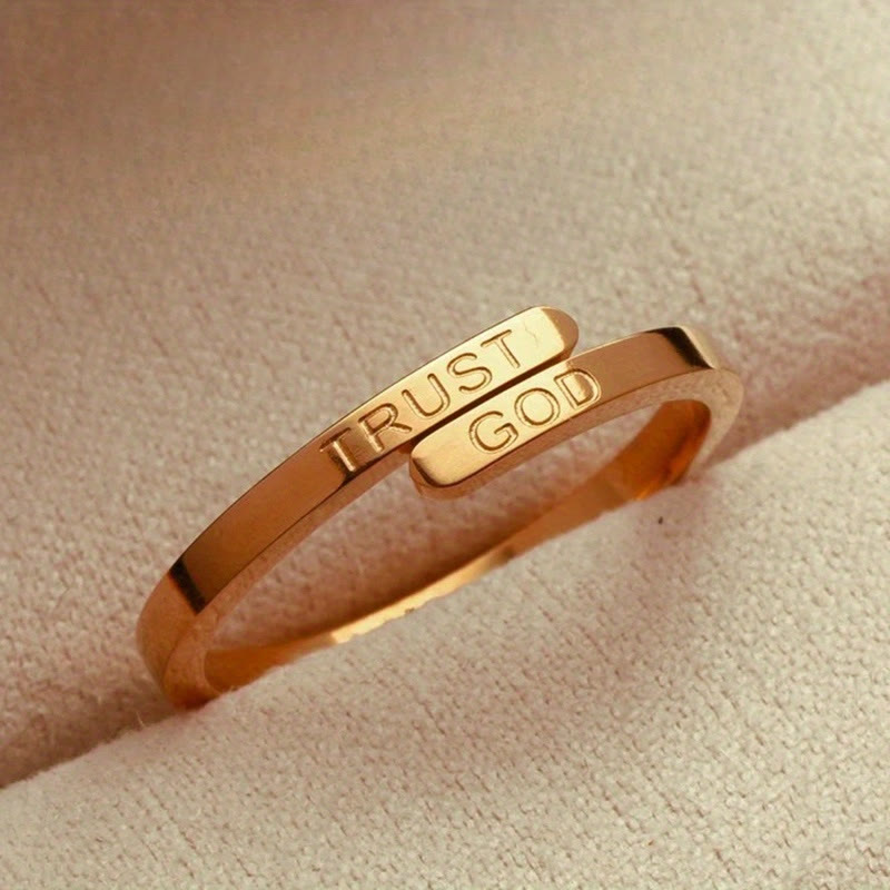 Bague à anneau fendu TRUST GOD de Christianartworkshop : Compagnon fidèle de la confiance divine - Doré (Convient aux tailles américaines 6 à 13) - image 0