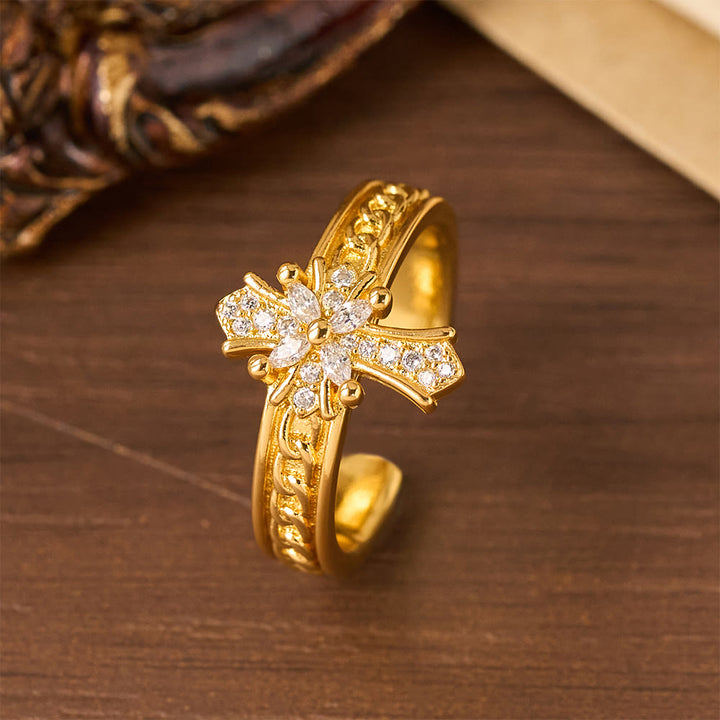 Ensemble de bagues Christianartworkshop en zircon, croix et émail, motif fleur de lys : emblème de pureté et de rédemption divines - image 8