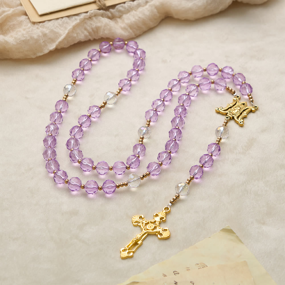 Christianartworkshop Chapelet en verre violet à facettes avec médaille de Notre-Dame : emblème de la lumière divine et de la grâce mariale - image 3